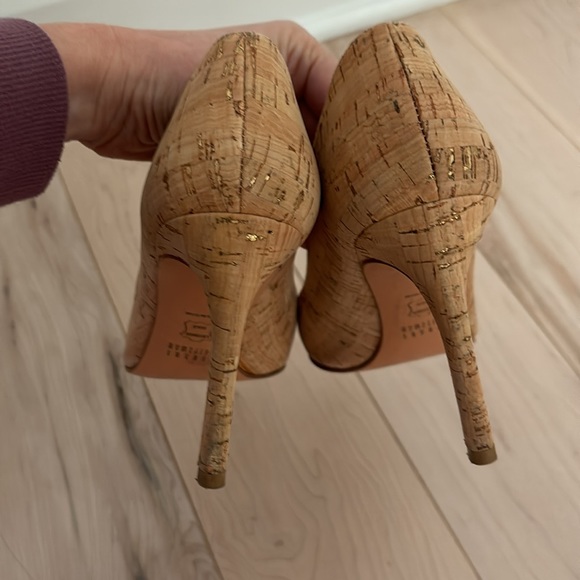 Stuart Weitzman pumps - size 7.5 - Picture 6 of 8